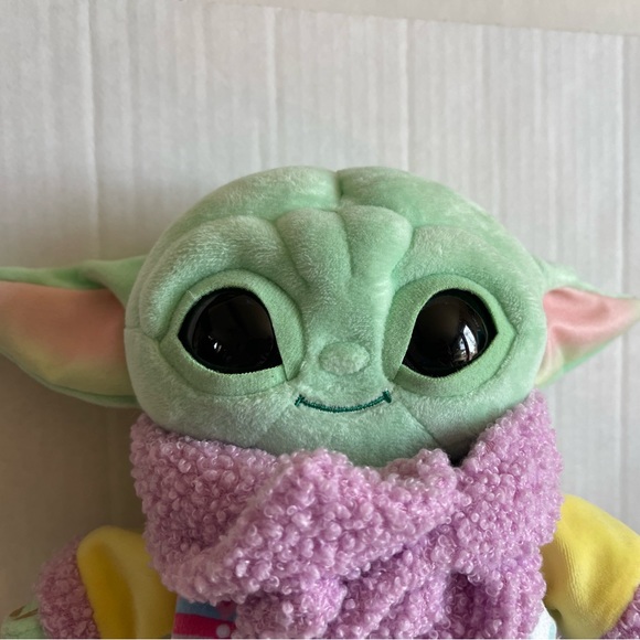 NWT Easter Grogu/Baby Yoda Plush 2022 Star Wars The Mandalorian The Child - Picture 10 of 14